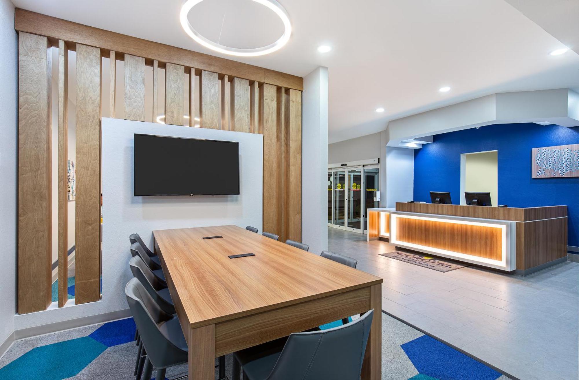 Microtel Inn & Suites Columbus North Zewnętrze zdjęcie